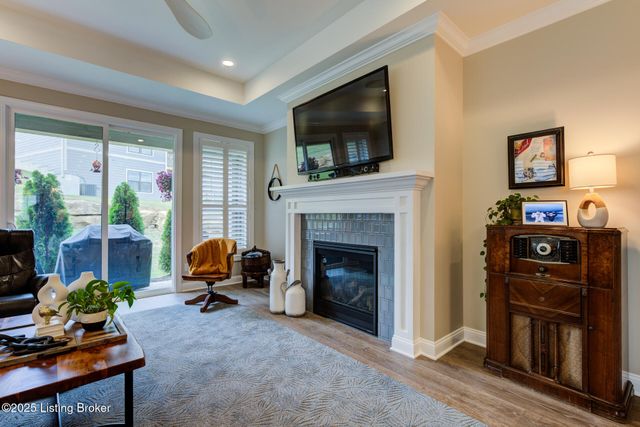 17121 Farrier Dr, Louisville, KY 40245