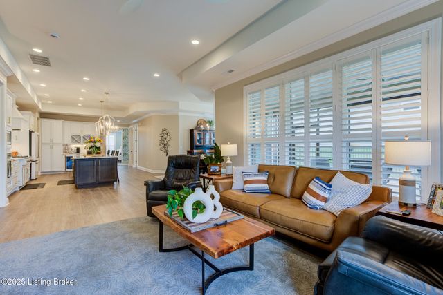 17121 Farrier Dr, Louisville, KY 40245