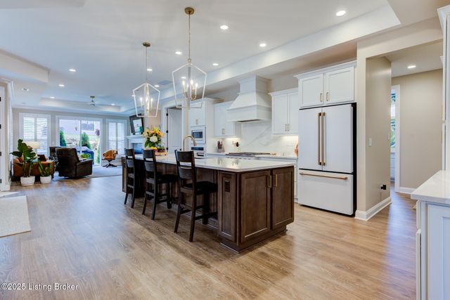 17121 Farrier Dr, Louisville, KY 40245