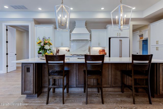 17121 Farrier Dr, Louisville, KY 40245