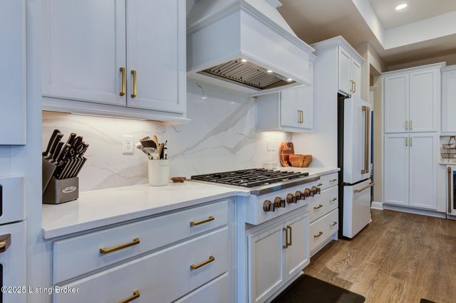 17121 Farrier Dr, Louisville, KY 40245