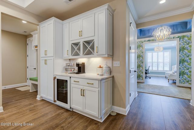 17121 Farrier Dr, Louisville, KY 40245