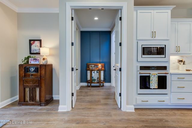 17121 Farrier Dr, Louisville, KY 40245