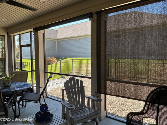 17121 Farrier Dr, Louisville, KY 40245