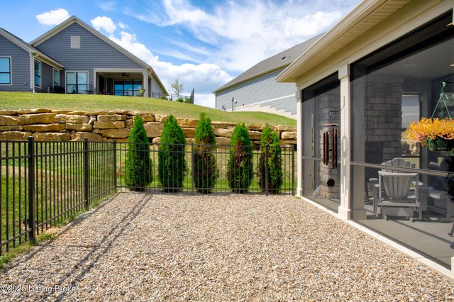 17121 Farrier Dr, Louisville, KY 40245