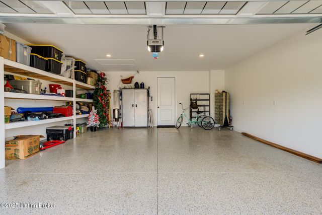 17121 Farrier Dr, Louisville, KY 40245