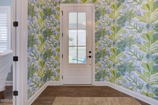 17121 Farrier Dr, Louisville, KY 40245