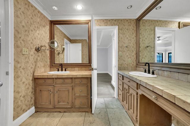 12401 Pleasant Valley Drive, Dallas, TX 75243