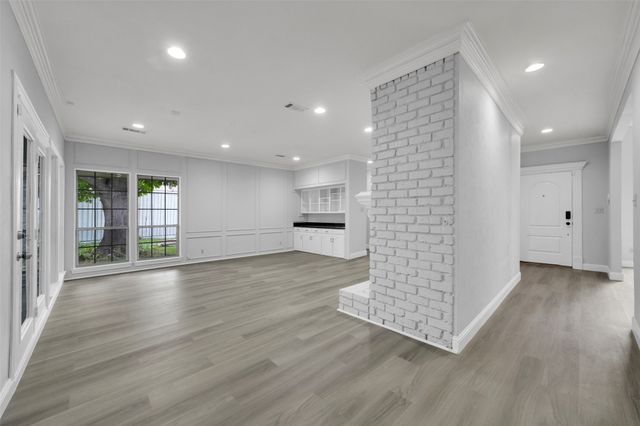 12401 Pleasant Valley Drive, Dallas, TX 75243