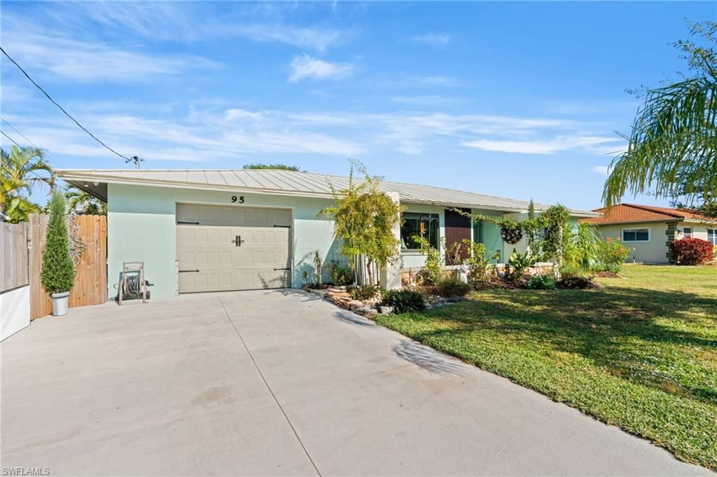 95 Cardinal DR, North Fort Myers, FL 33917
