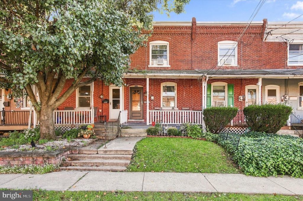326 W 5TH ST, LANSDALE, PA 19446 — exterior