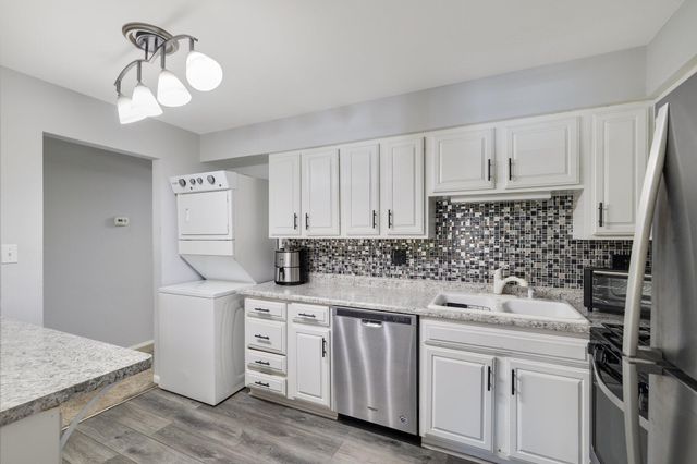 1815 Chelsea Street, Schererville, IN 46375