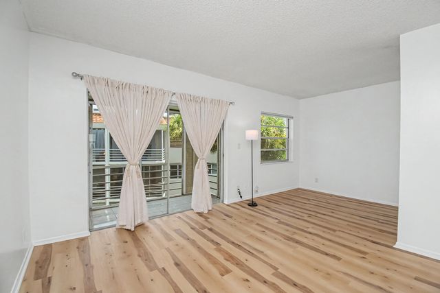 5501 NW 2nd Avenue 3140, Boca Raton, FL 33487