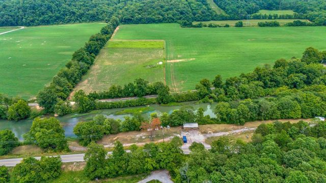 1076 Hwy 13 North, Lobelville, TN 37097