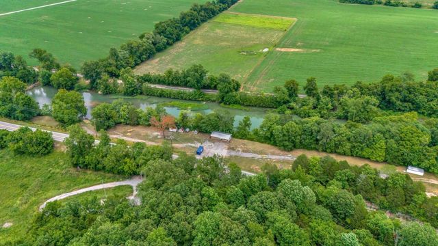 1076 Hwy 13 North, Lobelville, TN 37097