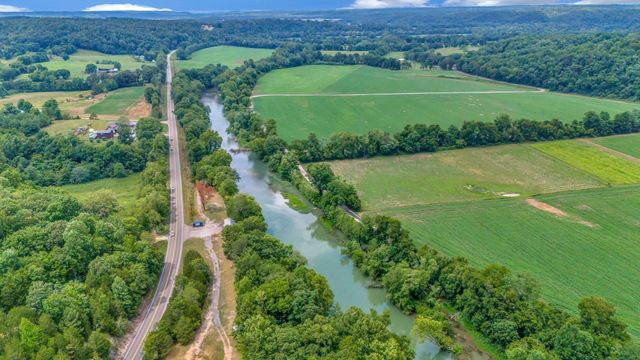 1076 Hwy 13 North, Lobelville, TN 37097