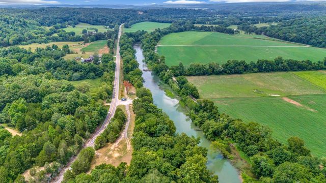 1076 Hwy 13 North, Lobelville, TN 37097