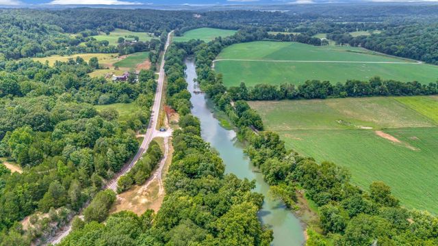 1076 Hwy 13 North, Lobelville, TN 37097