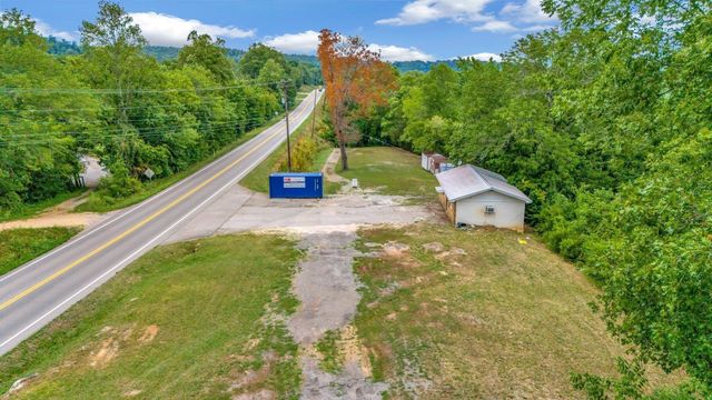 1076 Hwy 13 North, Lobelville, TN 37097