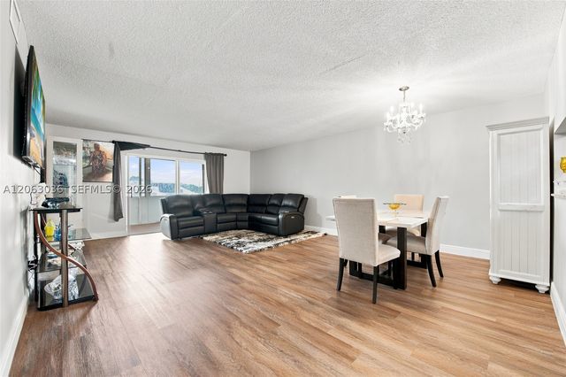 4141 NW 44th Ave 217, Lauderdale Lakes, FL 33319