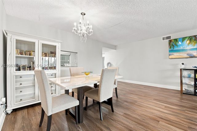 4141 NW 44th Ave 217, Lauderdale Lakes, FL 33319
