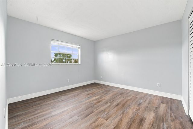 4141 NW 44th Ave 217, Lauderdale Lakes, FL 33319