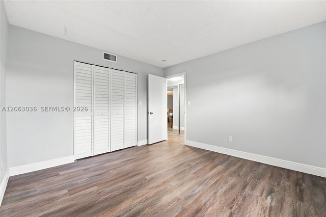 4141 NW 44th Ave 217, Lauderdale Lakes, FL 33319