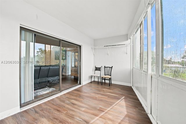 4141 NW 44th Ave 217, Lauderdale Lakes, FL 33319