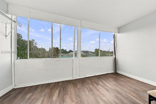 4141 NW 44th Ave 217, Lauderdale Lakes, FL 33319