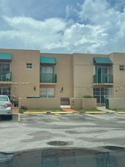 1990 SW 121st Ct 236, Miami, FL 33175