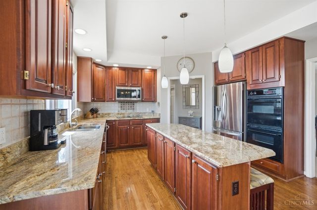 873 Miami Ridge Drive, Loveland, OH 45140