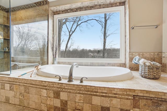 873 Miami Ridge Drive, Loveland, OH 45140