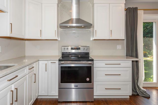 3305 Williamsburg Road, Ann Arbor, MI 48108