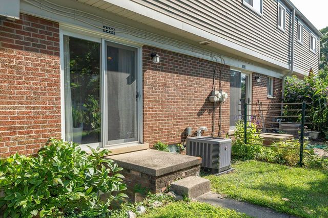 3305 Williamsburg Road, Ann Arbor, MI 48108