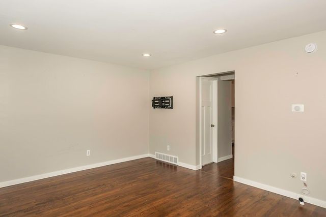 3305 Williamsburg Road, Ann Arbor, MI 48108