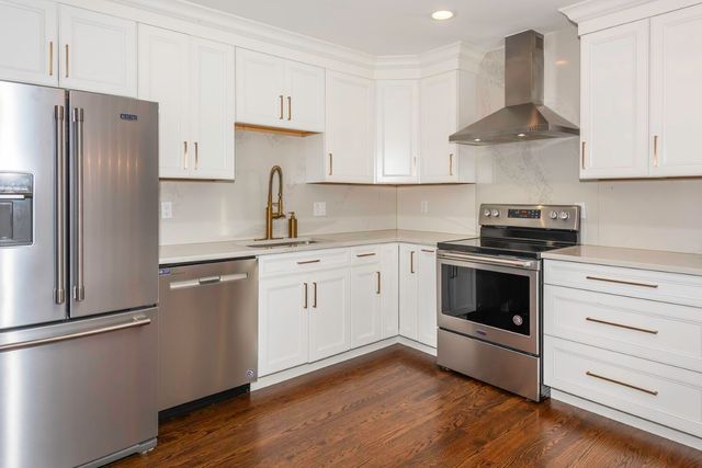 3305 Williamsburg Road, Ann Arbor, MI 48108