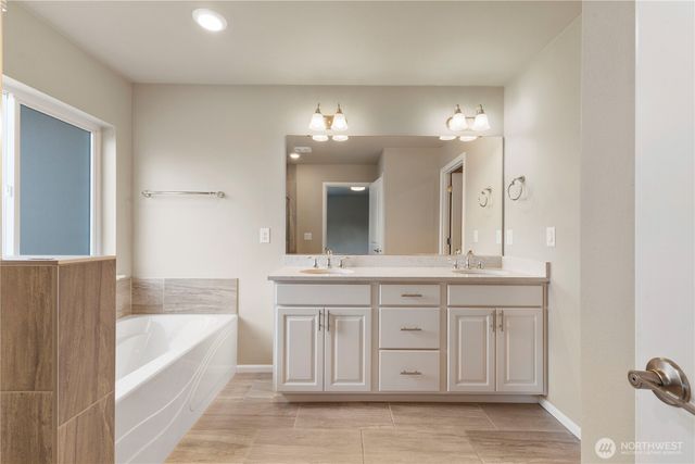 30122 62nd Place S, Auburn, WA 98001