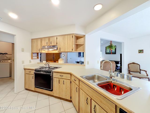 132 Oak Lake Road, Melbourne, FL 32901
