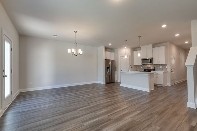364 Coleman Ct, Columbia, TN 38401