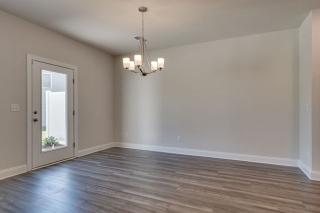 364 Coleman Ct, Columbia, TN 38401