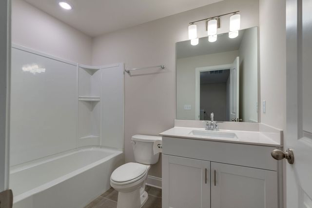 364 Coleman Ct, Columbia, TN 38401