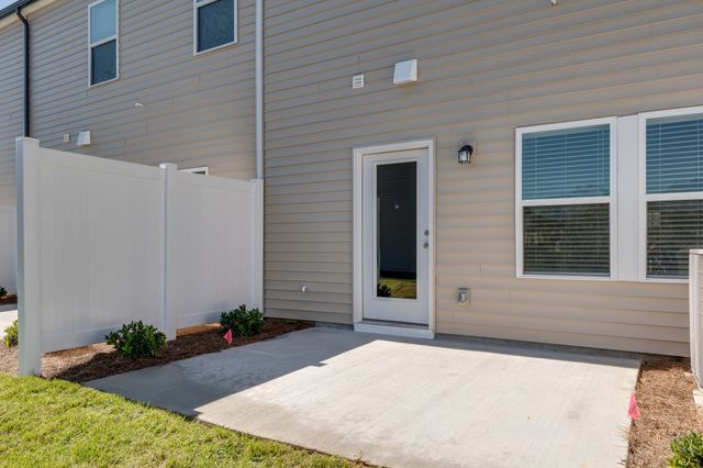 364 Coleman Ct, Columbia, TN 38401