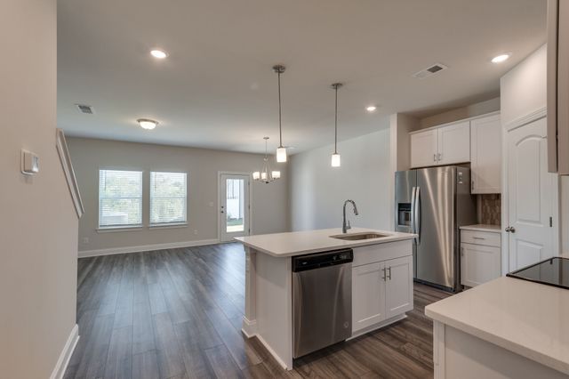 364 Coleman Ct, Columbia, TN 38401
