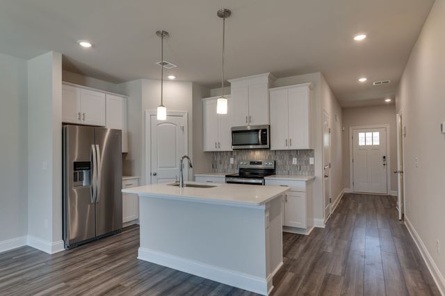 364 Coleman Ct, Columbia, TN 38401