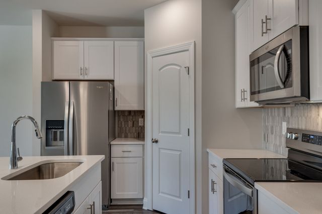 364 Coleman Ct, Columbia, TN 38401