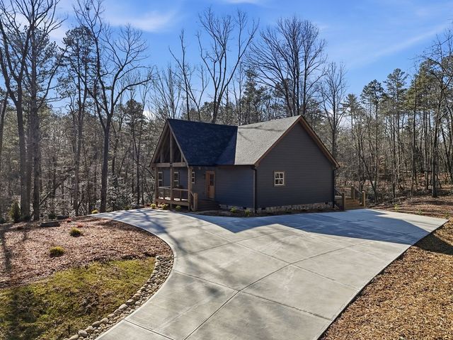 835 Hilton Drive, Ellijay, GA 30540