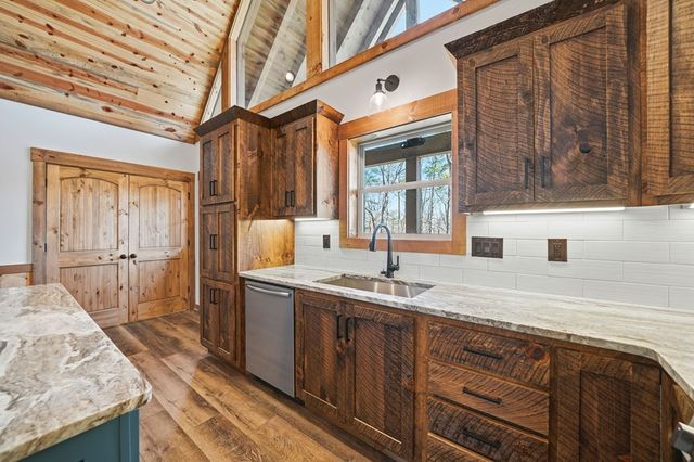 835 Hilton Drive, Ellijay, GA 30540