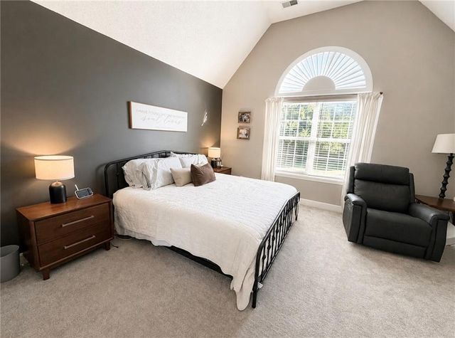 919 S 12th Street, Louisburg, KS 66053