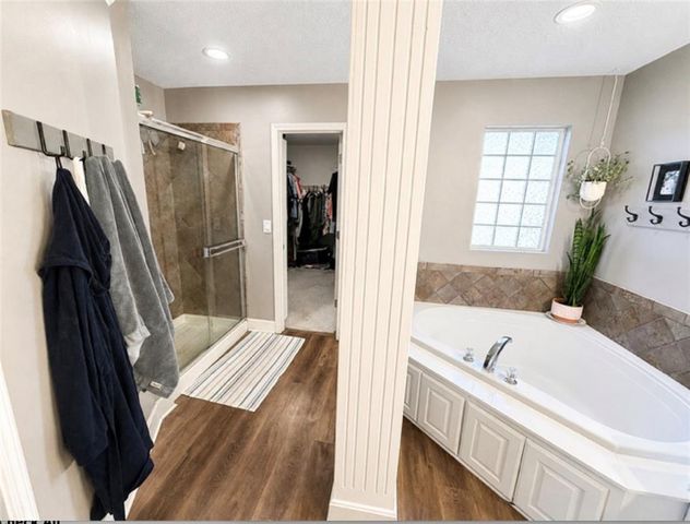 919 S 12th Street, Louisburg, KS 66053