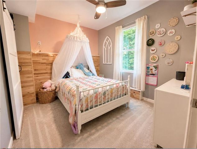 919 S 12th Street, Louisburg, KS 66053